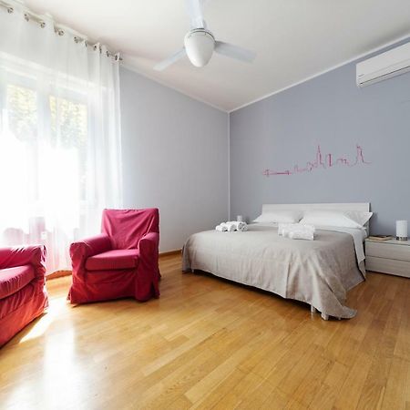 Sant'Orsola Colorful Huge Apartment Bologna Eksteriør billede